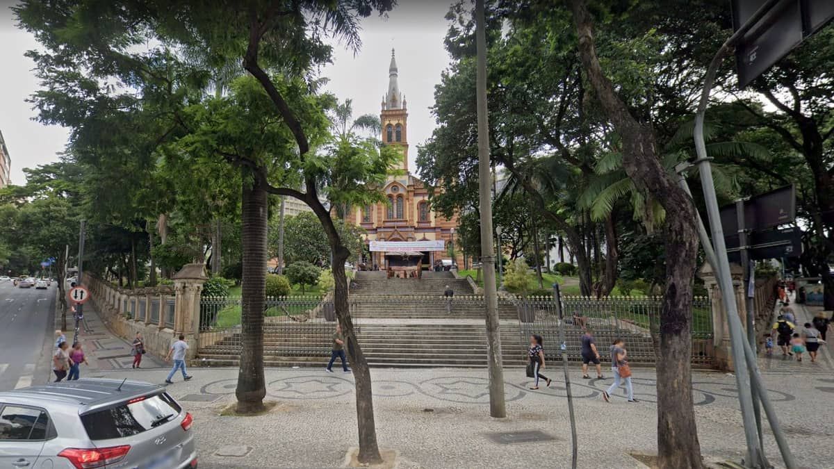 Igreja de São José distribui almoço e presta serviço a pessoas em situação de rua neste sábado