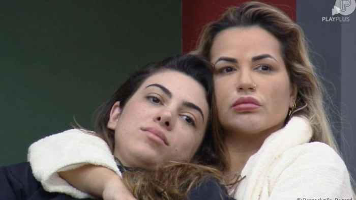 Pétala e Deolane desistiram do reality rural