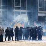 Deputados do PT criticam Zema por fala sobre uma suposta 'vista grossa' para invasões em Brasília 