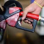 Petrobras anuncia aumento de R$0,41 no litro da gasolina a partir de quarta-feira