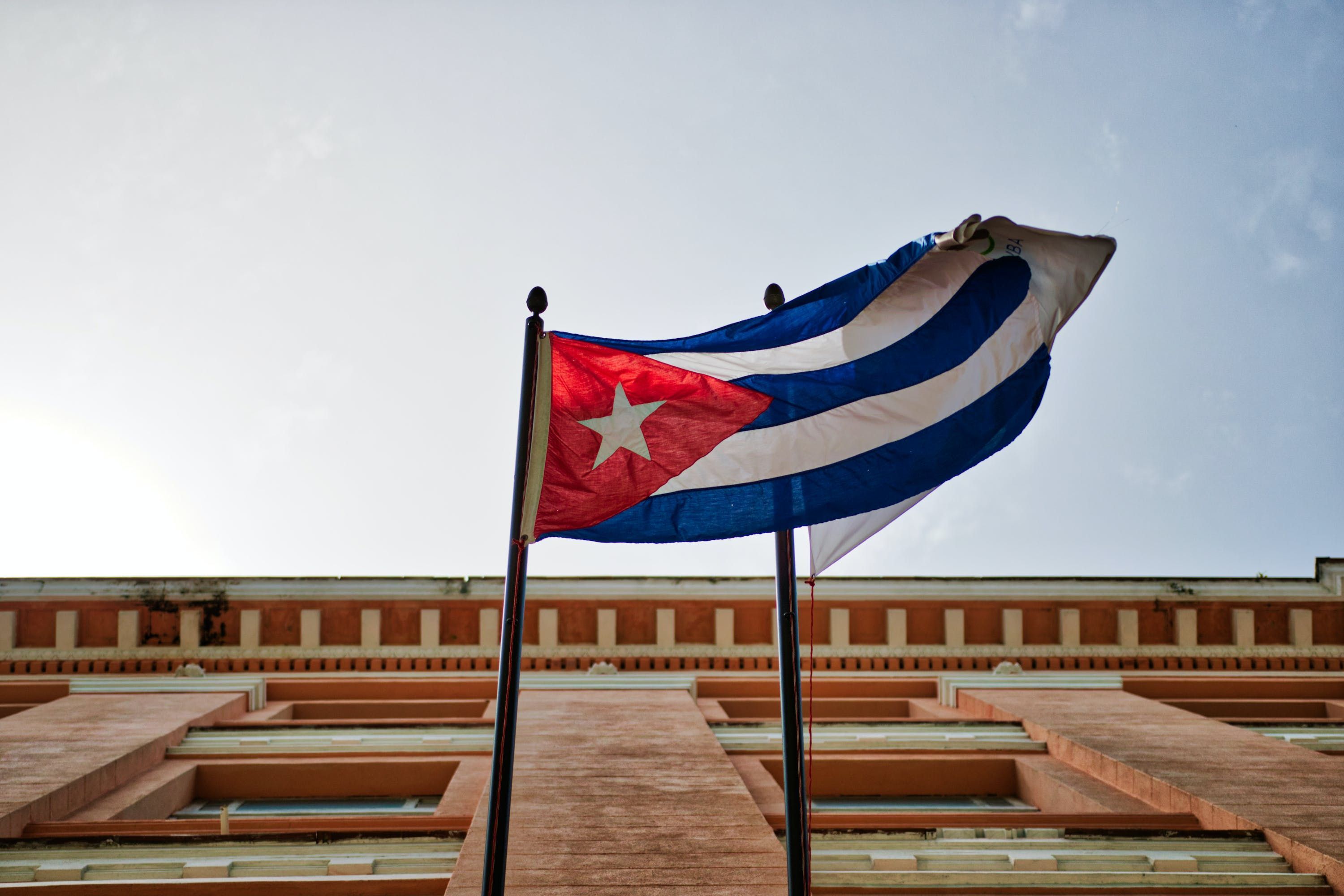 Cuba avalia preparação militar em meio a tensões com os Estados Unidos