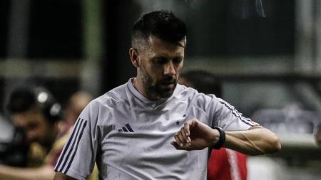 Pezzolano anunciou neste domingo (19) saída do Cruzeiro