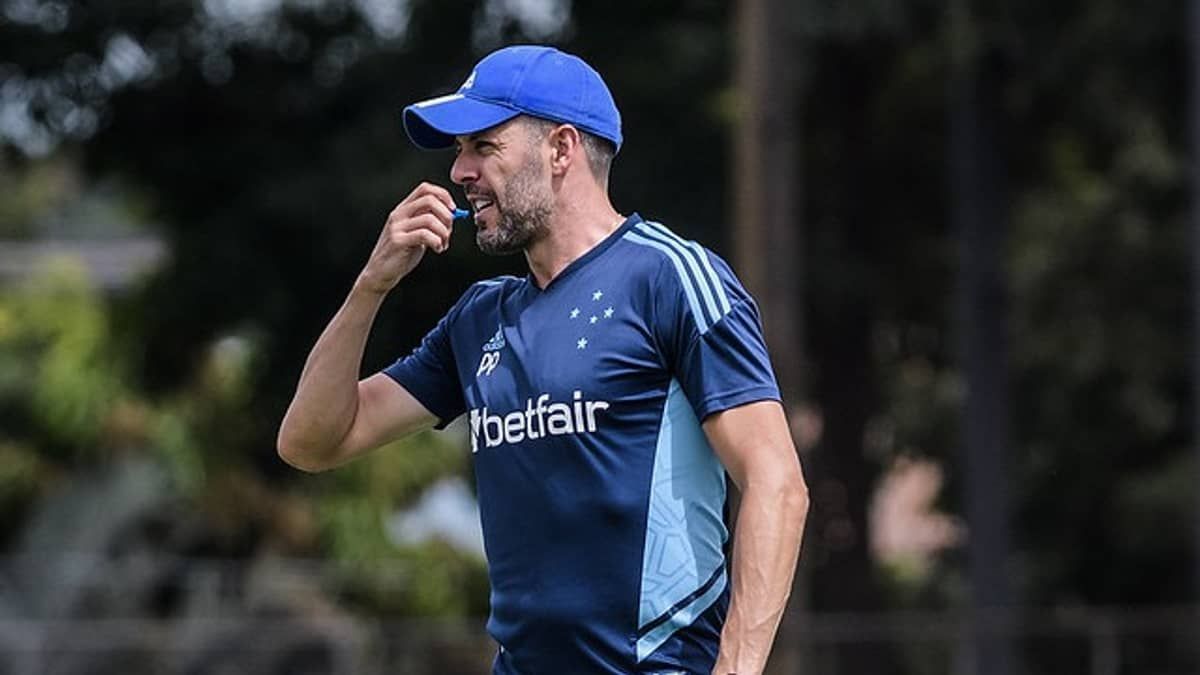 Reforçado, Cruzeiro busca abrir vantagem contra América no Mineiro