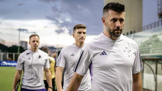 Pezzolano e comissão técnica deixam o Cruzeiro após eliminação no Mineiro