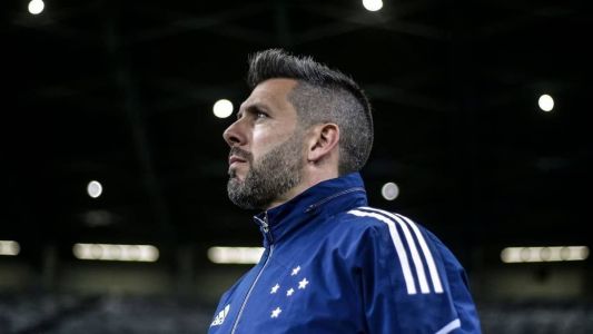 Pezzolano muda o time do Cruzeiro para primeiro clássico na temporada