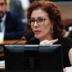 Moraes determina que governo brasileiro execute extradição de Carla Zambelli