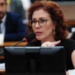 Moraes determina que governo brasileiro execute extradição de Carla Zambelli