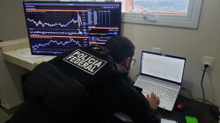 PF prende operador financeiro que movimentou R$ 13 bi em criptoativos