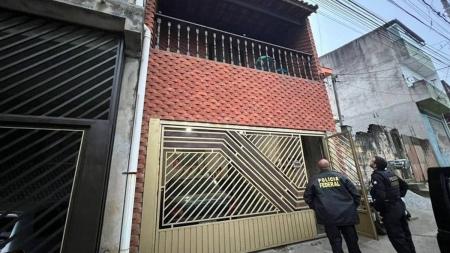 PF cumpre 45 mandados contra quadrilha que orquestrou troca de etiquetas de bagagens em Guarulhos.