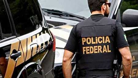 PF cumpriu mandato de apreensão em casa onde vivia adolescente, em Vitória (ES)