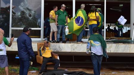 PF deflagra 12ª fase da Operação Lesa Pátria contra suspeitos de ataques aos Três Poderes.