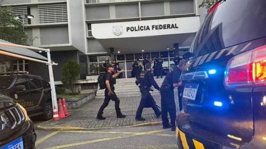 PF faz operações em 5 estados contra brasileiros suspeitos de R$ 19 milhões em fraudes no exterior.