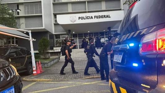 PF faz operações em 5 estados contra brasileiros suspeitos de R$ 19 milhões em fraudes no exterior.