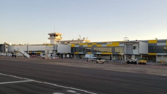 PF fecha aeroporto e prende homem após ameaça de bomba em voo do Paraná ao Chile.