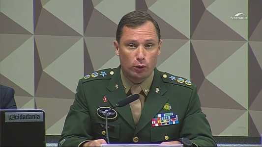 PF investiga se Mauro Cid foi elo entre hacker Walter Delgatti e Ministério da Defesa.