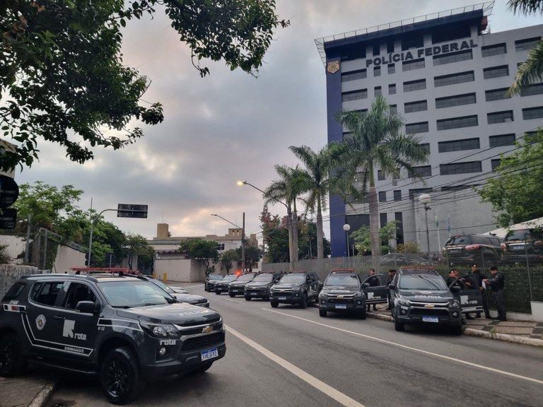 PF prende dois foragidos de operação contra quadrilha que roubava cargas em SP e MG