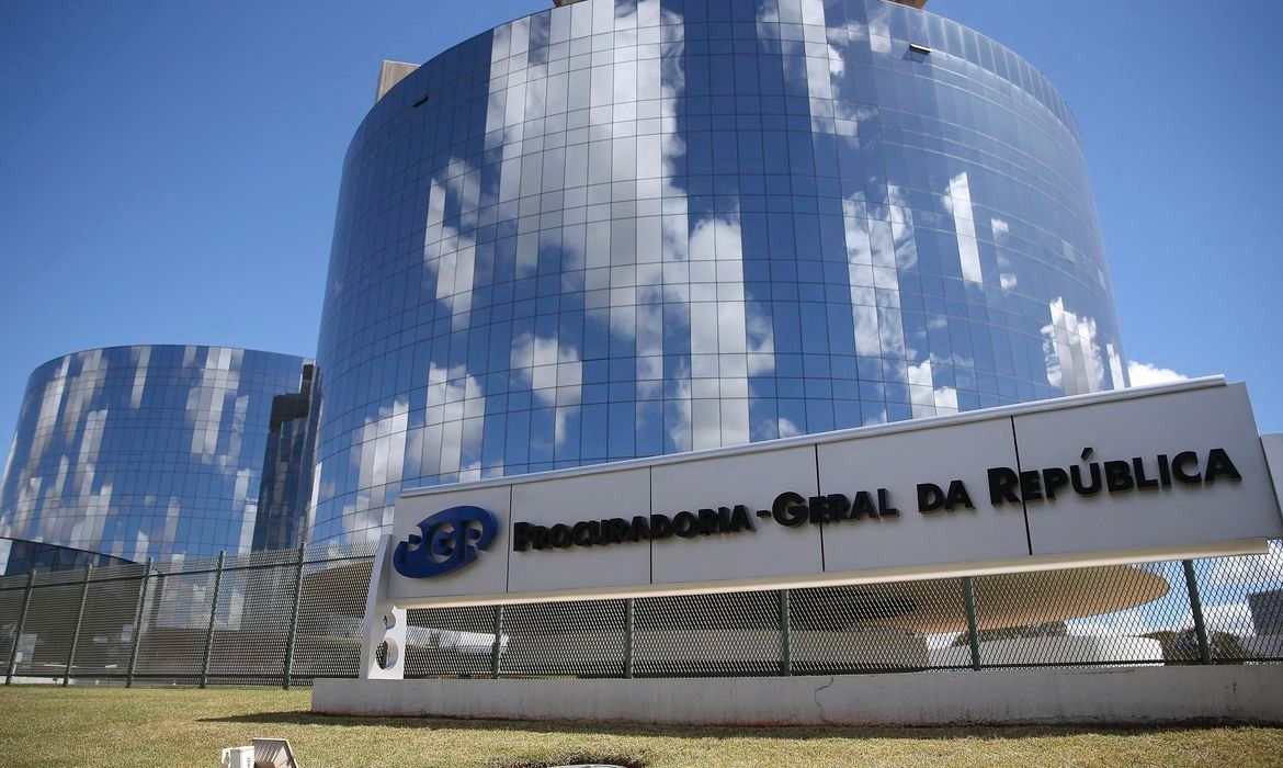 PGR recorre no Supremo contra inclusão de escolas militares em sistema de cotas
