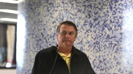 PGR investiga se Bolsonaro "instigou" atos criminosos do 8 de janeiro.