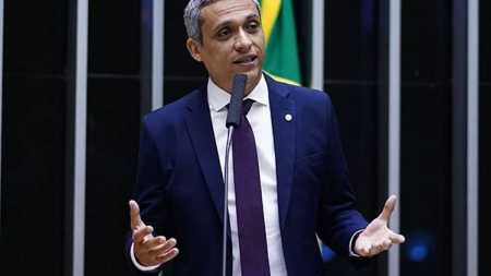 PGR pede ao STF oitiva com deputado Gustavo Gayer por falas discriminatórias sobre africanos