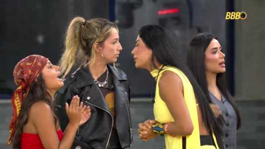Gabriela expõe jogo de sisters