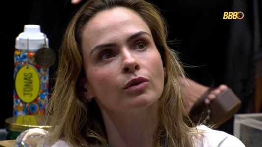 Ana Paula Renault foi vetada da Festa do Líder por Maxiane