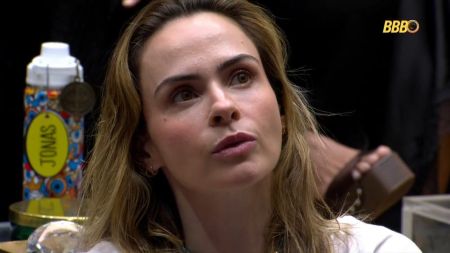 Ana Paula Renault foi vetada da Festa do Líder por Maxiane