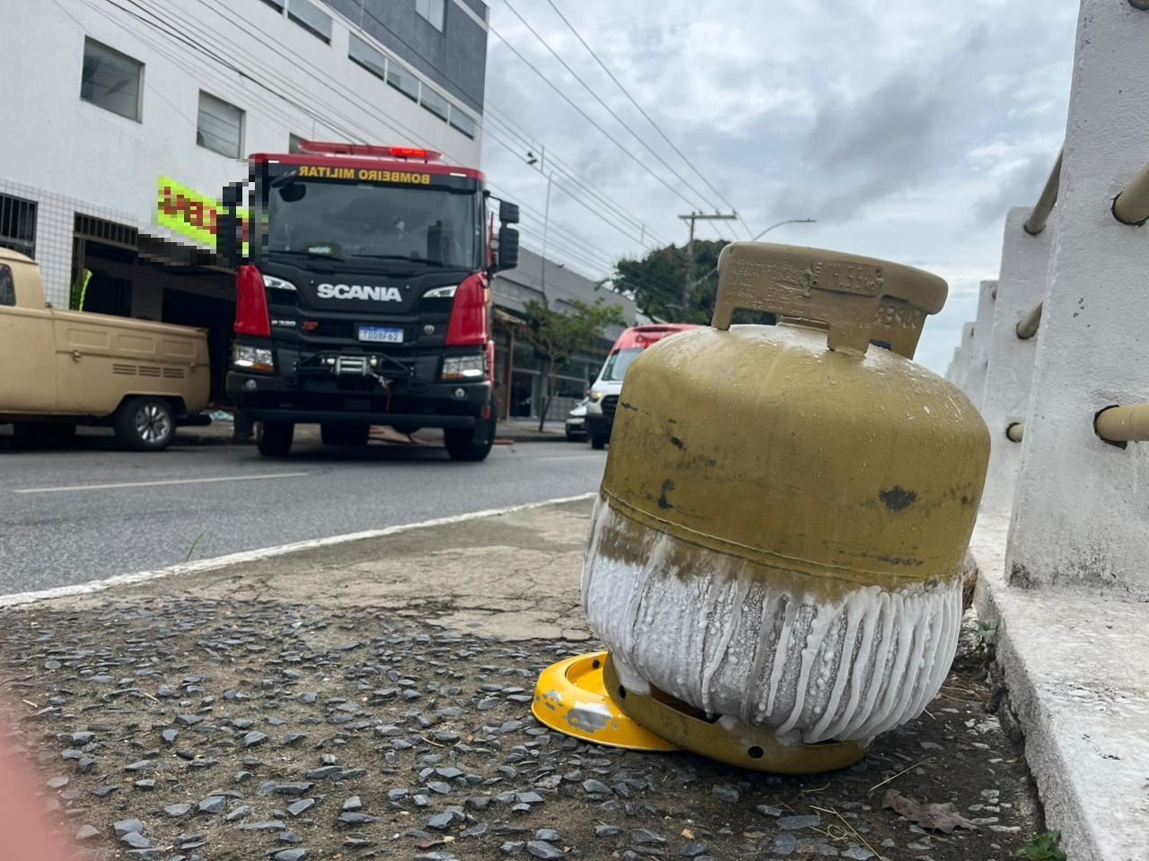 Explosão de gás em BH: Defesa Civil aponta desabamento parcial em loja vizinha