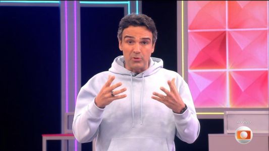 Tadeu Schmidt, apresentador do BBB 26