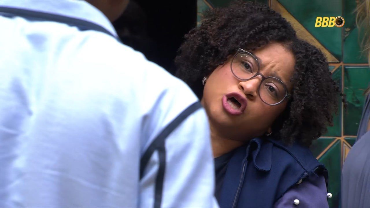 Milena instiga Edílson Capetinha a desistir do BBB 26: 'Aperta o botão'