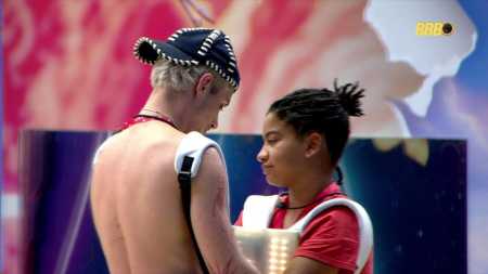 Juliano Floss e Milena durante o castigo do Monstro do BBB 26