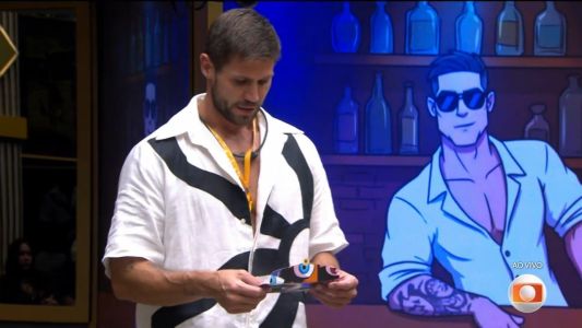 Jonas escolheu vetar Milena da Festa do Líder