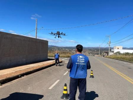 Operador de drones no combate à dengue