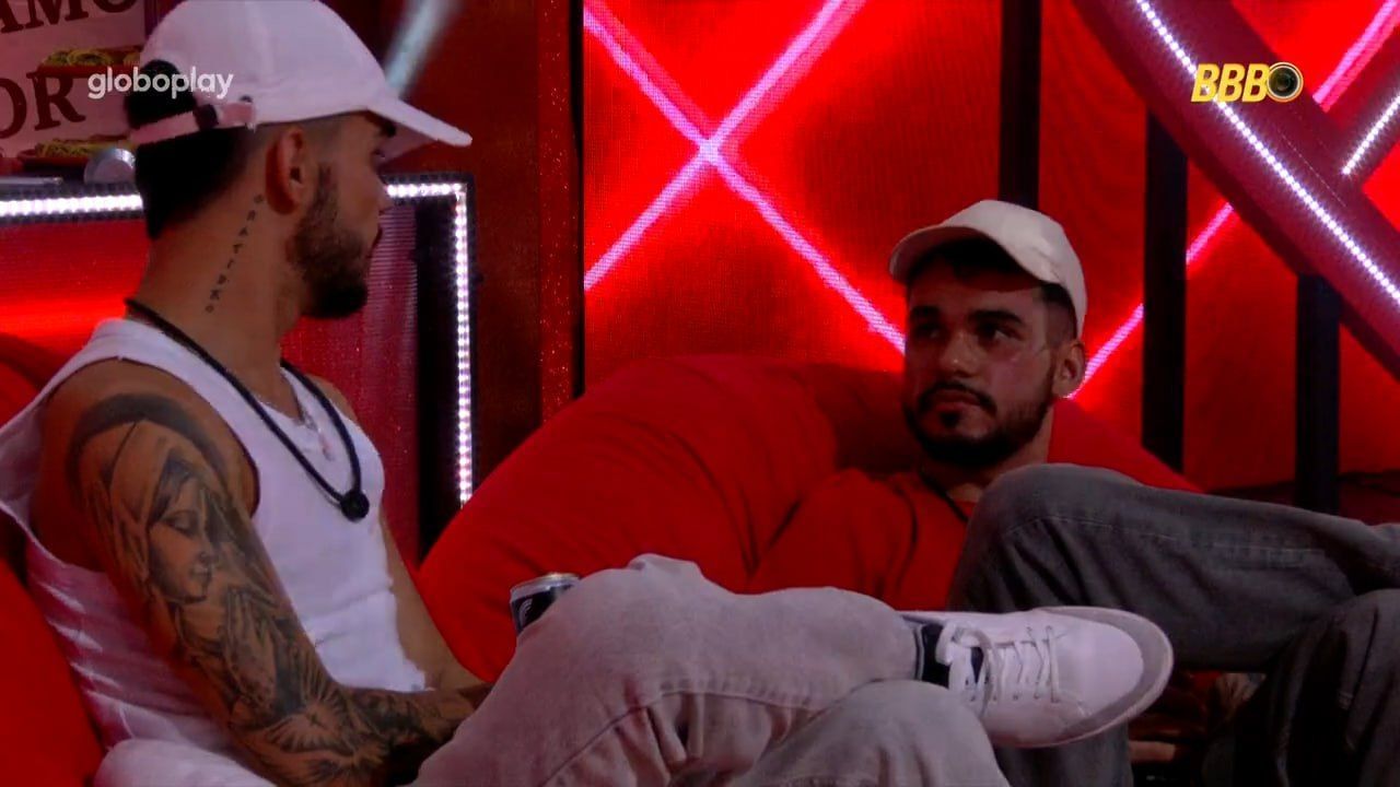 BBB 25: 'Não deixa meu irmão sozinho', pede João Pedro a Vinícius antes do Paredão