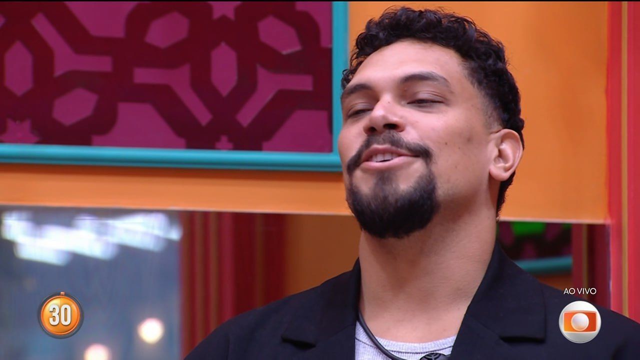 No Paredão, Vinícius manda indireta para Renata ao pedir para ficar no BBB 25