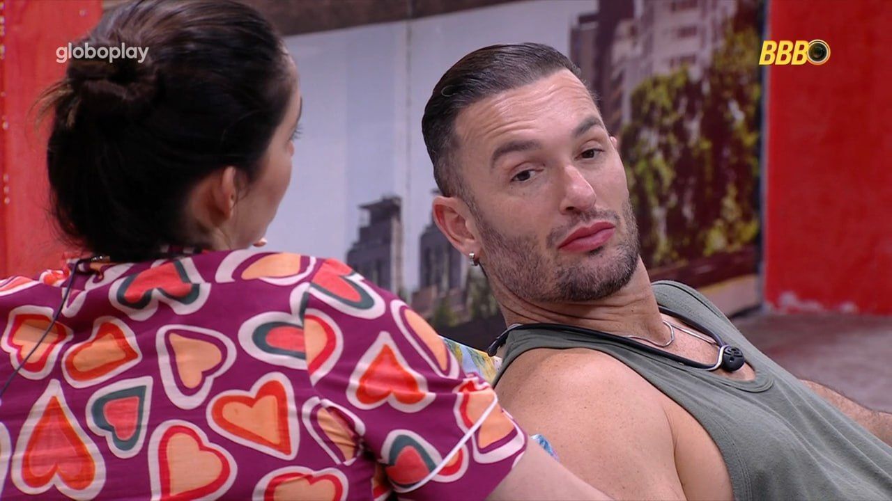 BBB 25: Diego desconfia que Maike ouviu estratégia do seu grupo após atitude