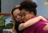 Ana Paula socorre Milena após saída do médico no BBB 26: 'Te dar um abraço'