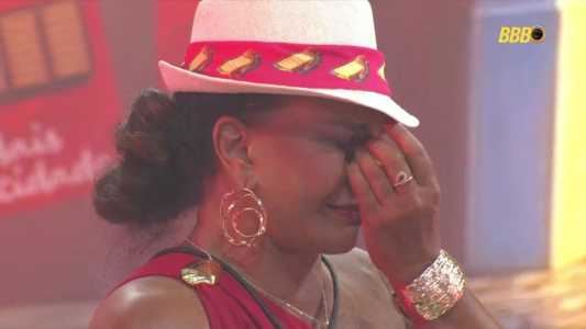 Solange Couto ficou bastante emocionada na festa do BBB 26