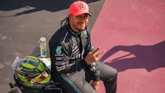 Piloto britânico largará em primeiro neste domingo (23)