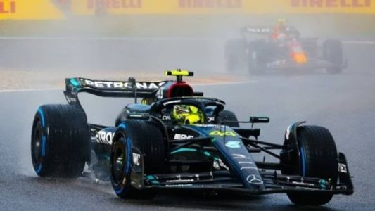 Piloto da Mercedes, Lewis Hamilton alfinetou Sergio Perez, da Red Bull