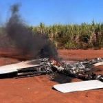 Piloto incendeia aeronave e foge após ser perseguido pela FAB