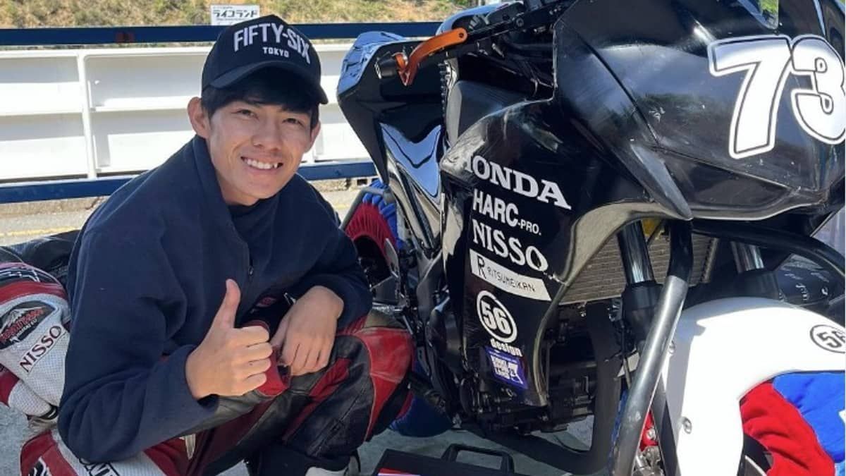 Piloto de 22 anos morre após cair de moto e ser atropelado em prova