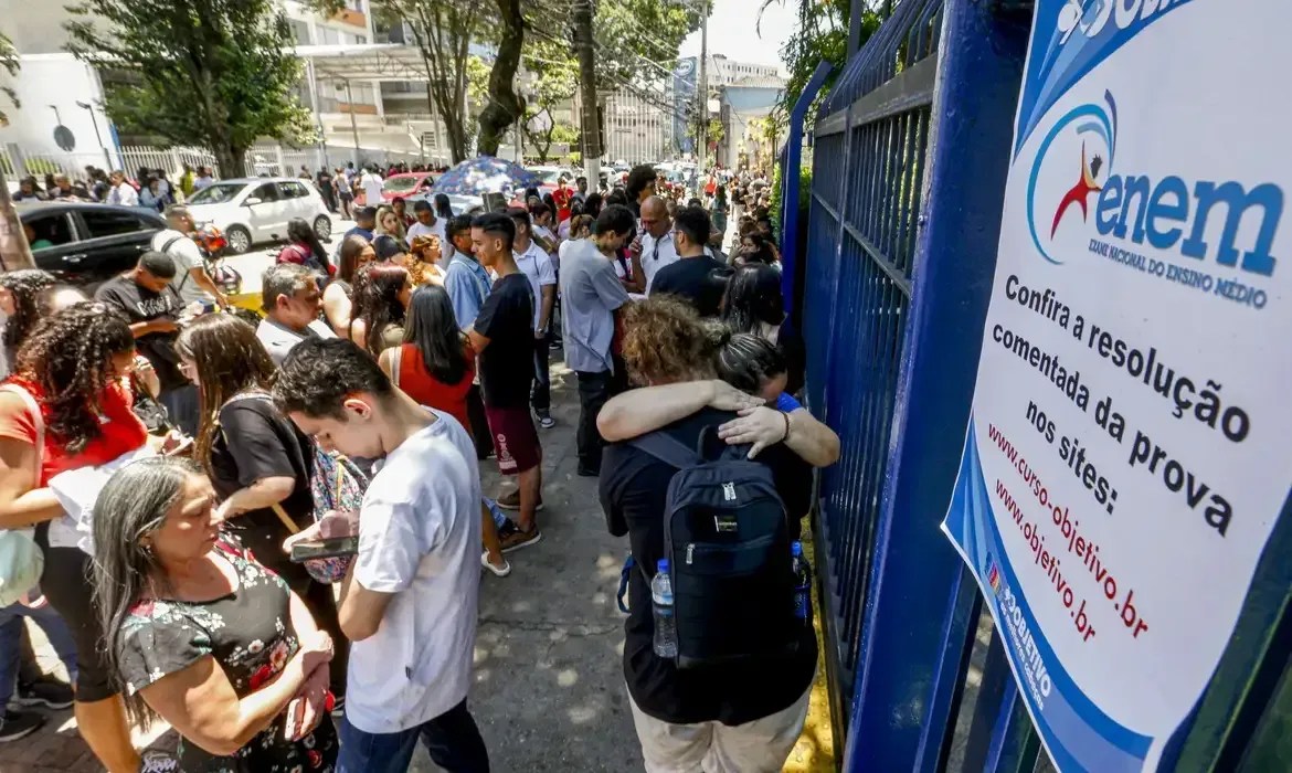 Aberto prazo de pedido de isenção da taxa de inscrição do Enem 2025