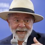 Lula sanciona regras mais rígidas para conceder BPC, mas veta trecho que excluía deficiências leves