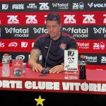 Expulso contra o Flamengo, Carpini sugere criação de cartilha para comemoração