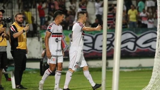 Pipico marcou o gol da vitória do Santa Cruz