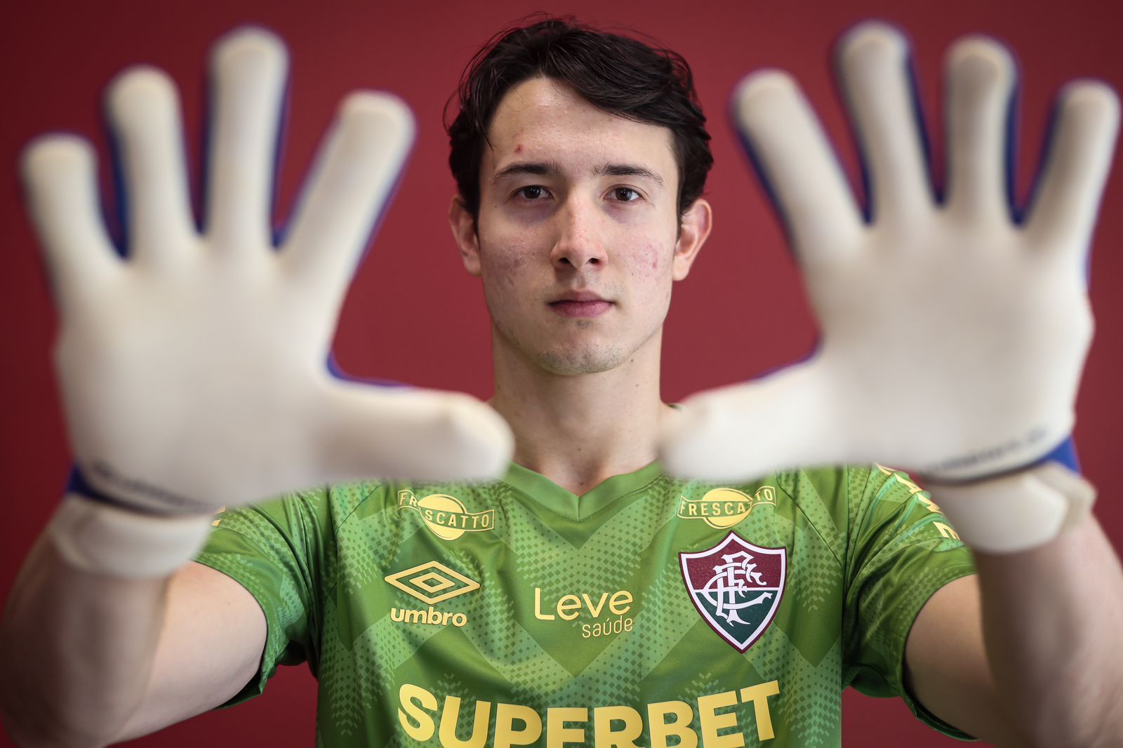 Fluminense anuncia a contratação do goleiro Marcelo Pitaluga, ex-Liverpool