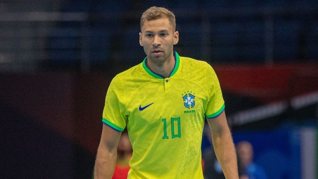 Saiba quem é Pito, brasileiro eleito melhor do mundo no futsal