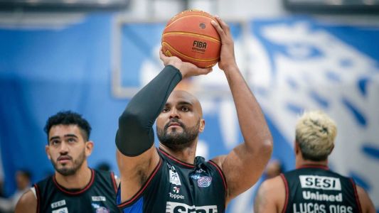 Pivô do Franca, Lucas Mariano foi o grande destaque da partida