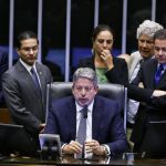 Líderes falam em PL das Fake News fatiado e acreditam em votação no 1° semestre