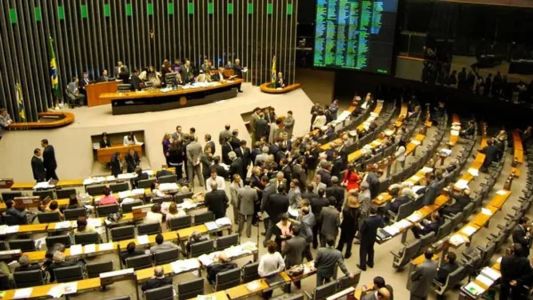 PL das Fake News vai tramitar em regime de urgência e será votado, em plenário, na próxima terça-feira (2)